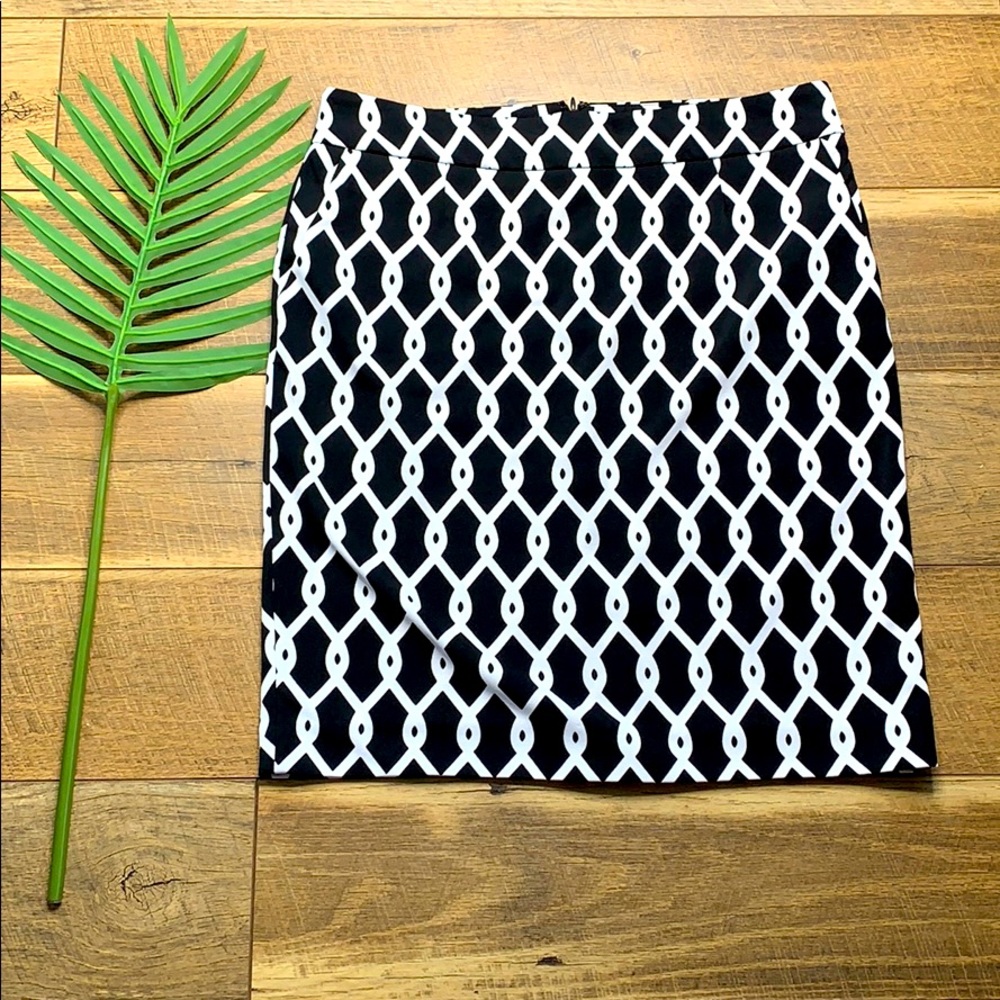 Adrienne Vittadini Pencil Black & White Skirt